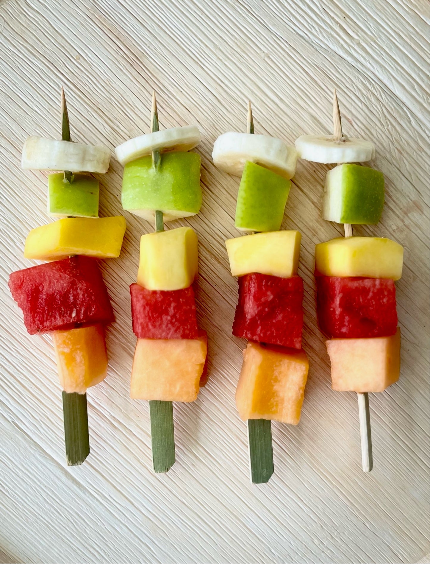 KID’S FRUIT SKEWERS (VG)