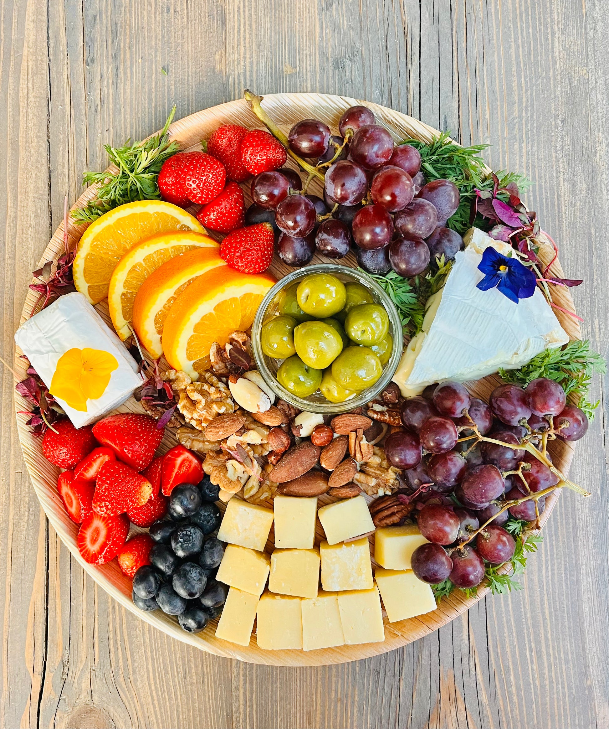 CHEESE FRUIT SHARING PLATE (V) - Main Image